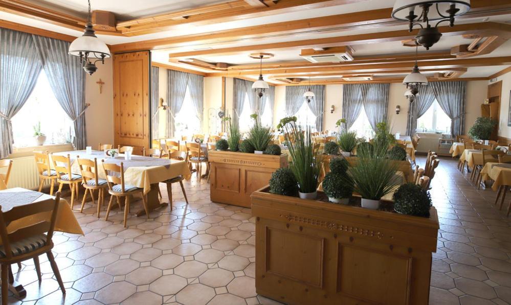 Landhaus Rhoenblick Кюнцел Екстериор снимка